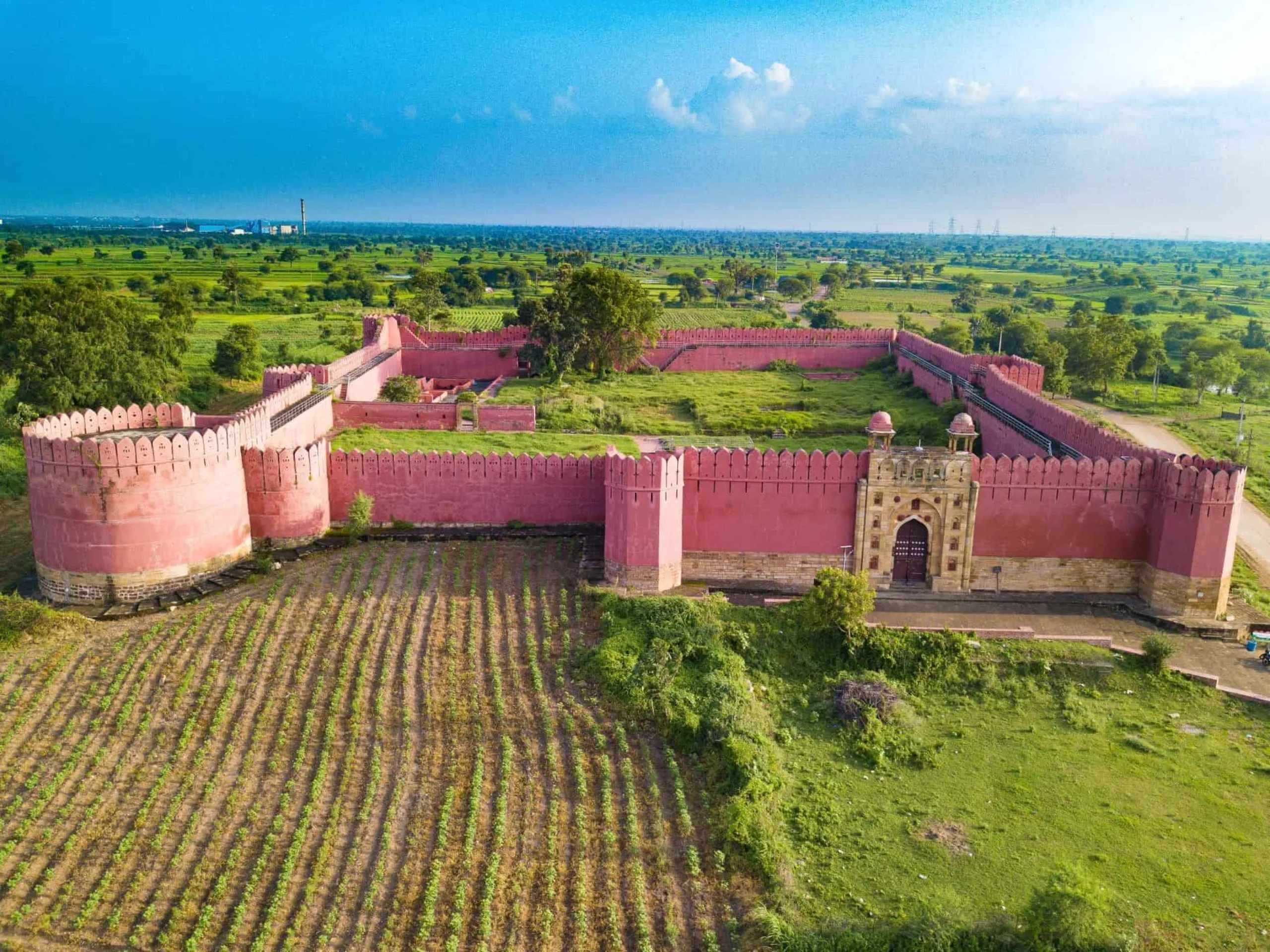 Nagardhan-Fort-1 (1)